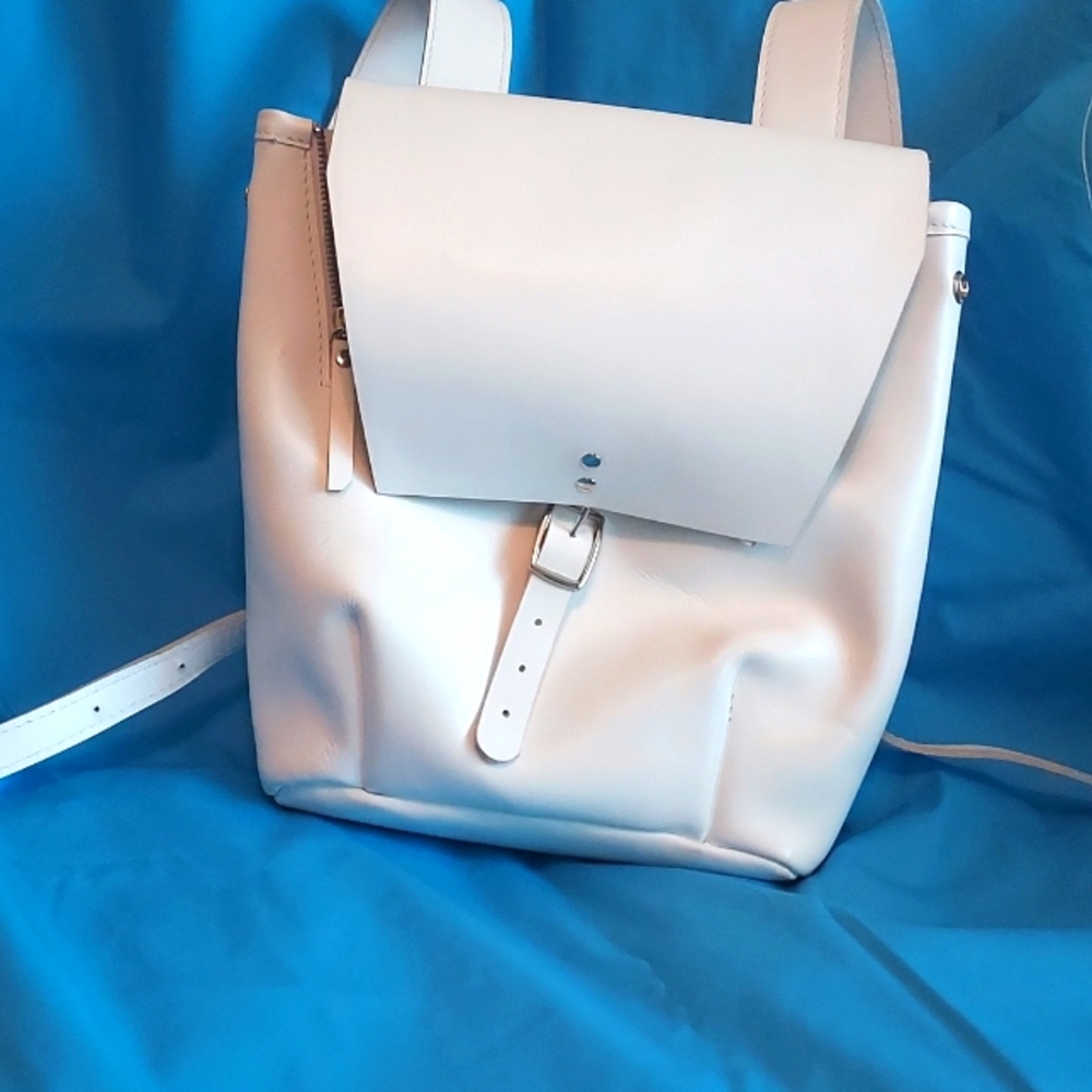 Hand made white adjustable 100% medium size leather knapsack woman's bag
